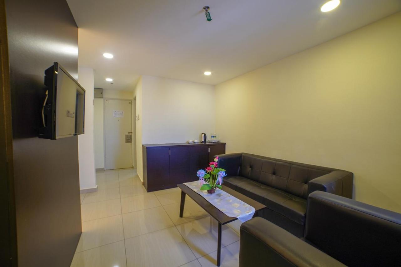 Oyo 89531 Villa Hotel Segamat Ngoại thất bức ảnh