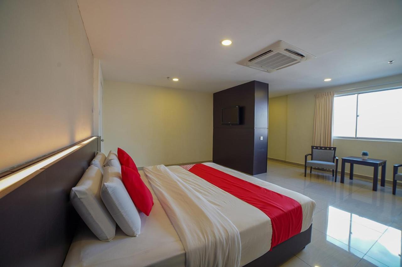 Oyo 89531 Villa Hotel Segamat Ngoại thất bức ảnh
