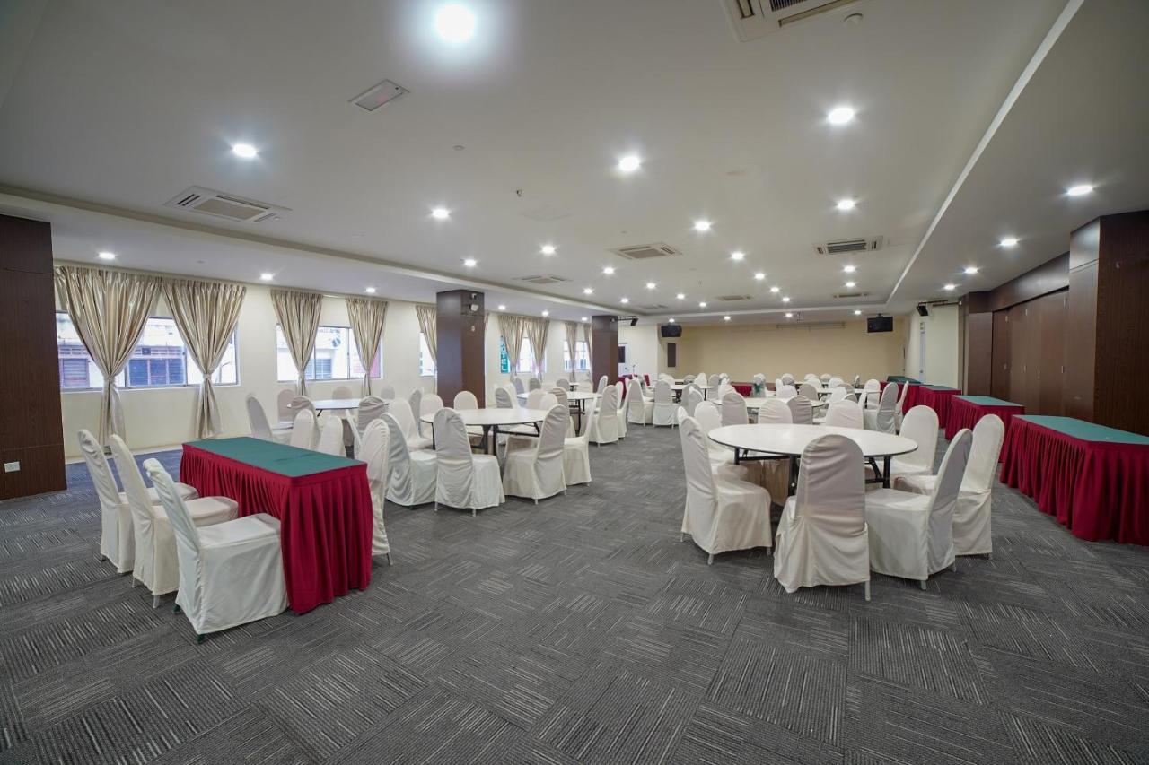 Oyo 89531 Villa Hotel Segamat Ngoại thất bức ảnh