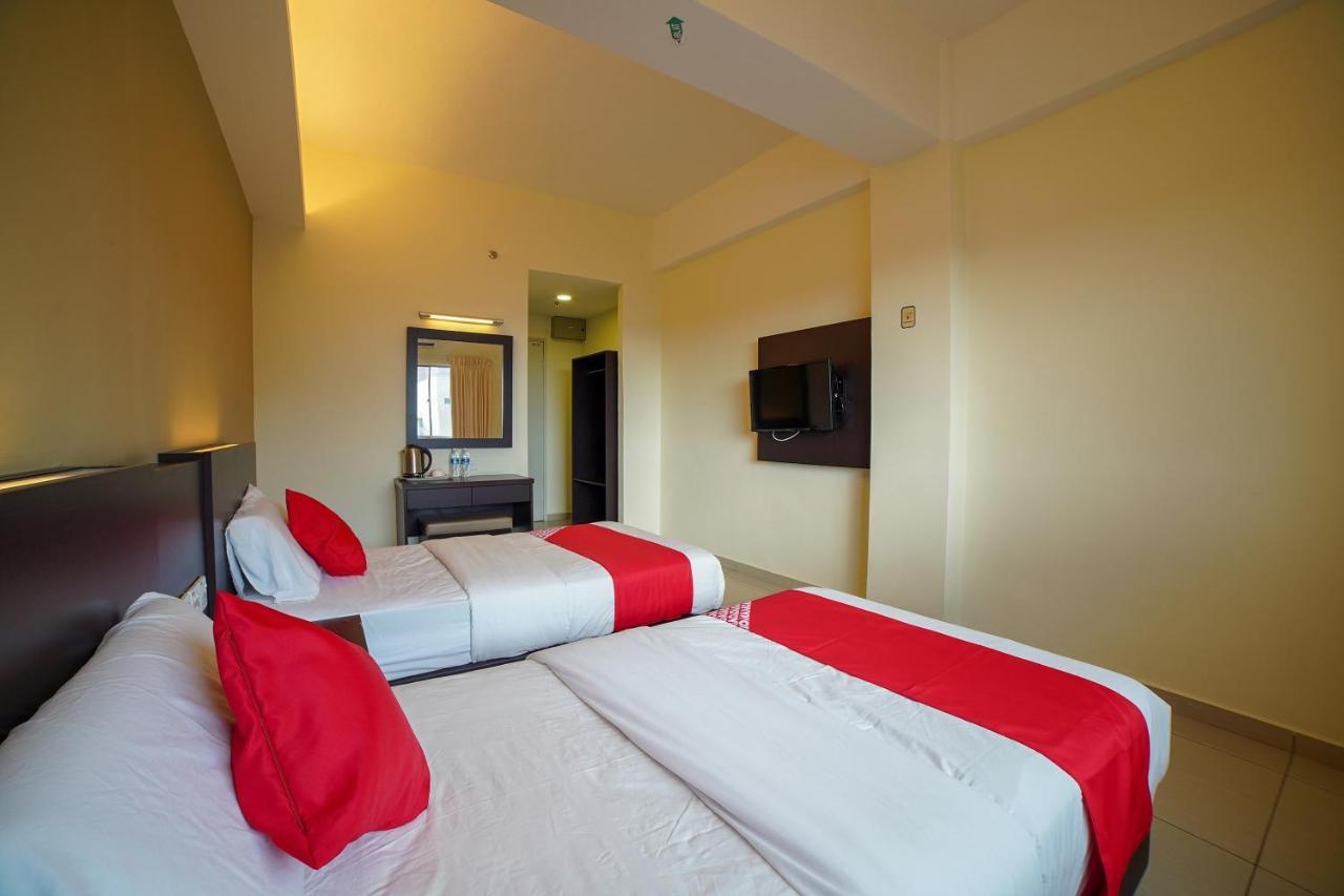 Oyo 89531 Villa Hotel Segamat Ngoại thất bức ảnh