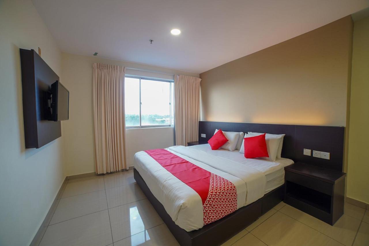 Oyo 89531 Villa Hotel Segamat Ngoại thất bức ảnh