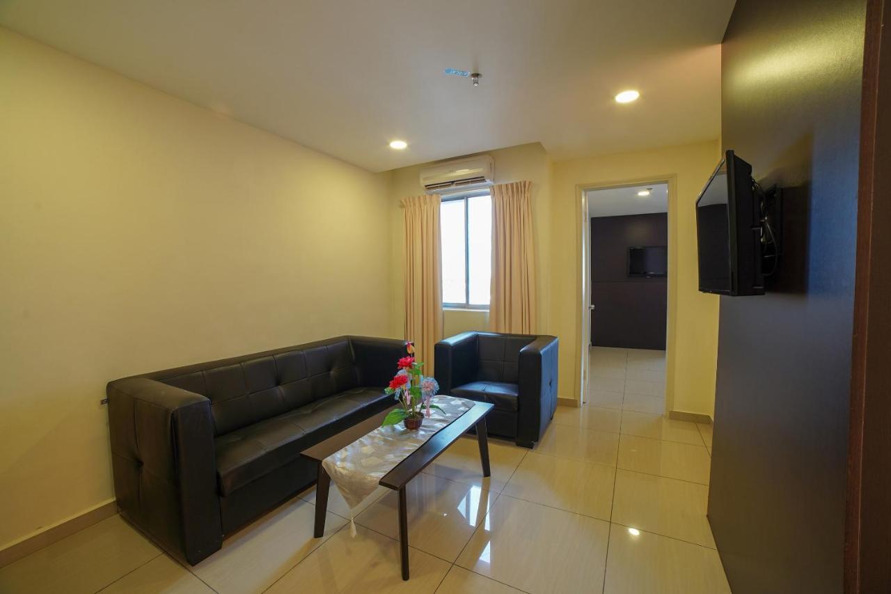 Oyo 89531 Villa Hotel Segamat Ngoại thất bức ảnh