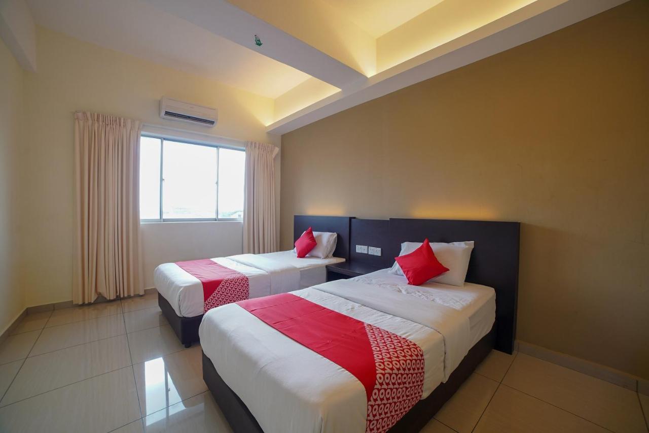 Oyo 89531 Villa Hotel Segamat Ngoại thất bức ảnh