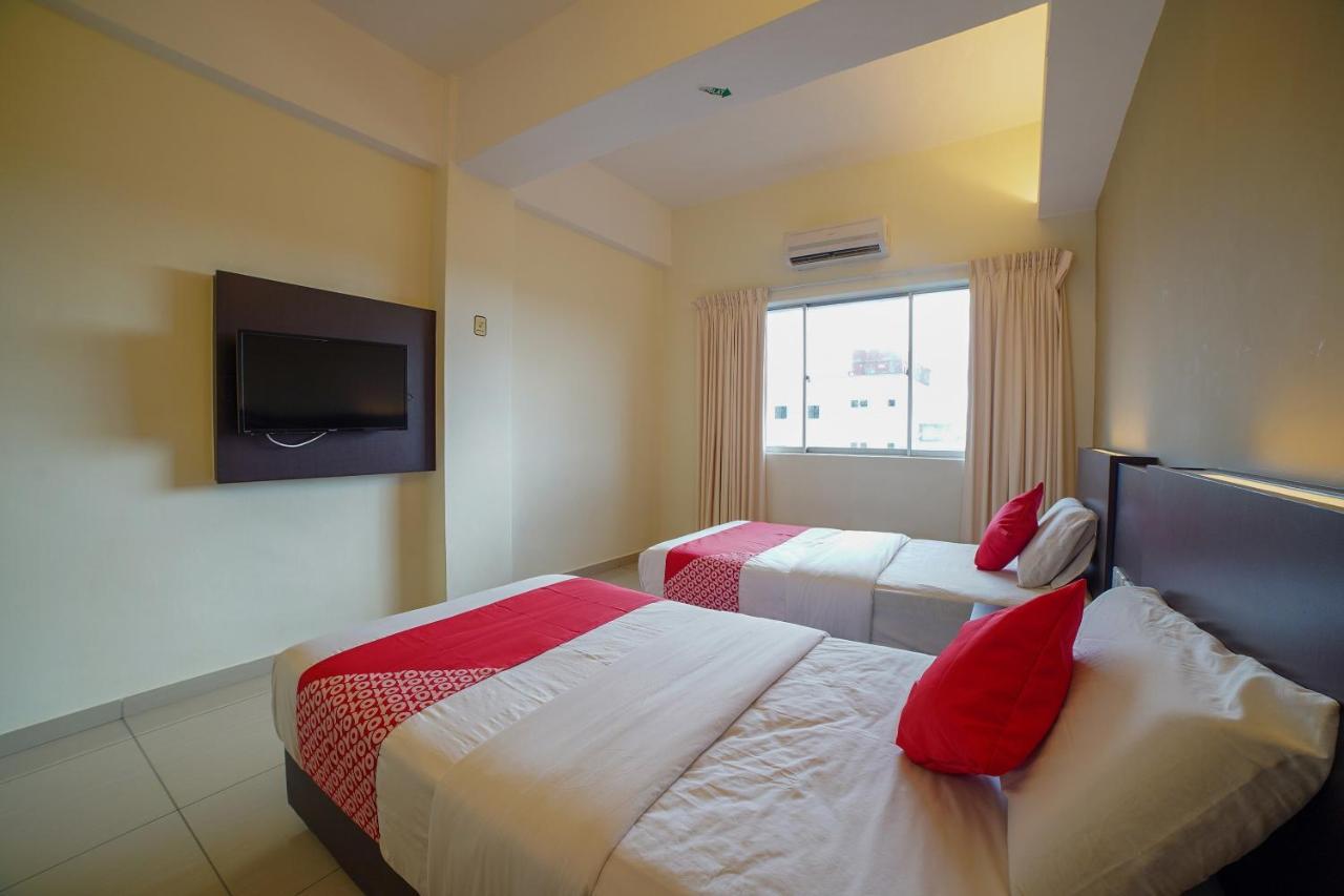 Oyo 89531 Villa Hotel Segamat Ngoại thất bức ảnh