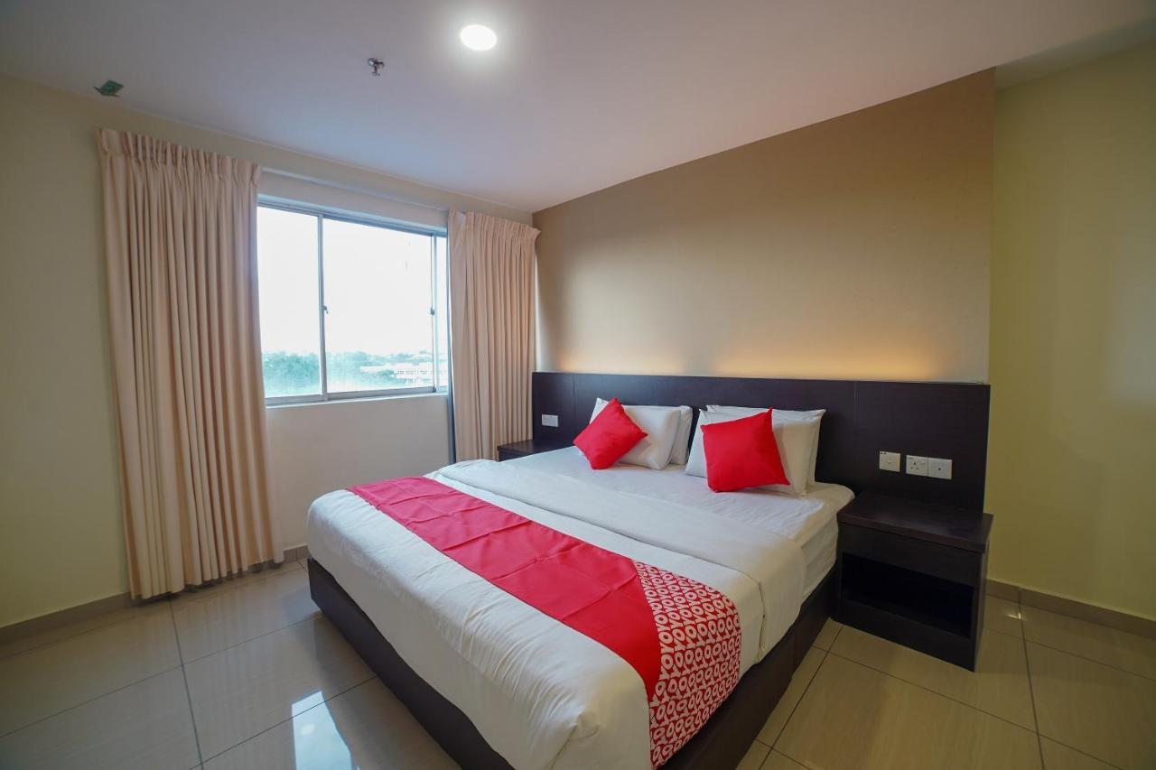 Oyo 89531 Villa Hotel Segamat Ngoại thất bức ảnh