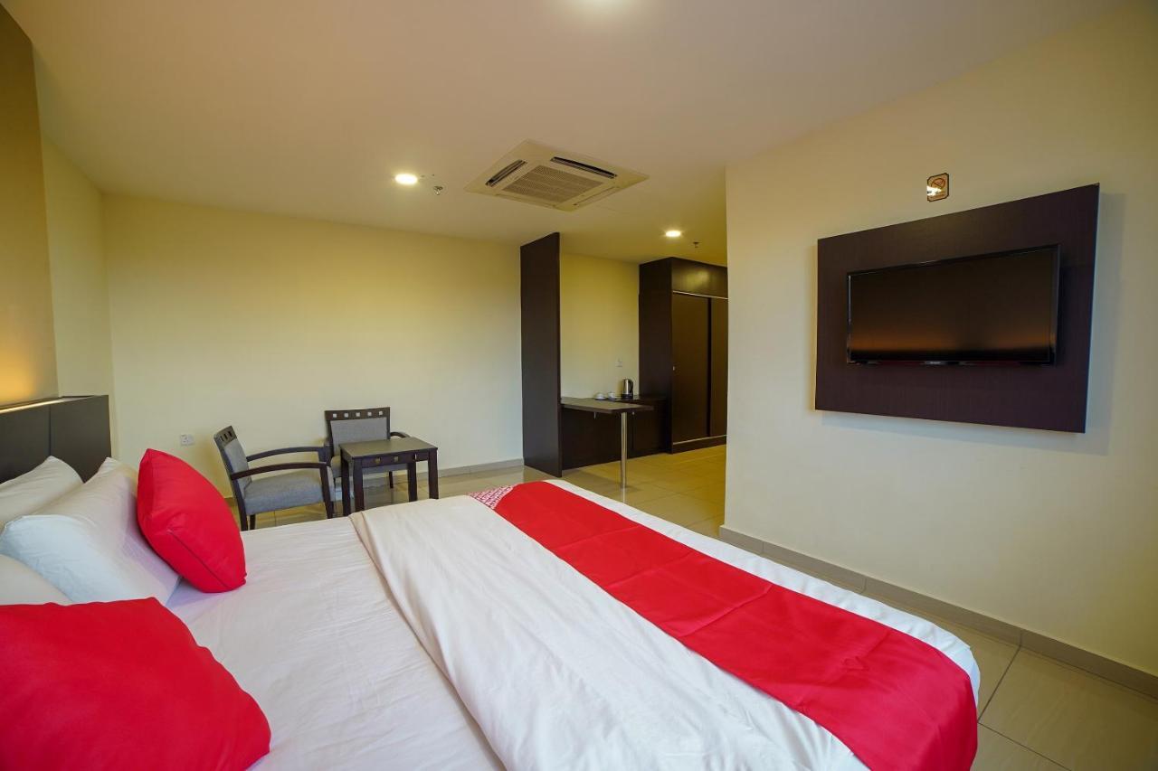 Oyo 89531 Villa Hotel Segamat Ngoại thất bức ảnh
