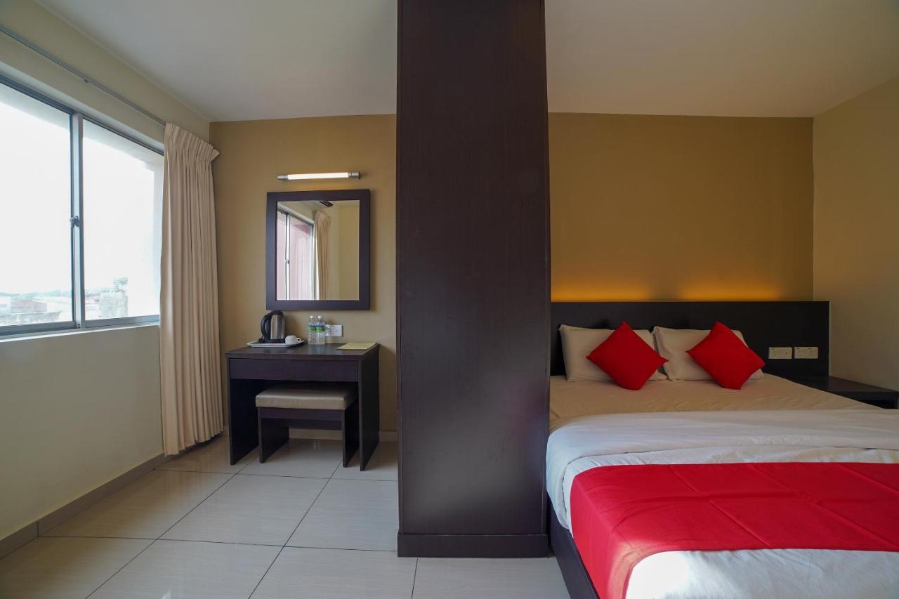 Oyo 89531 Villa Hotel Segamat Ngoại thất bức ảnh