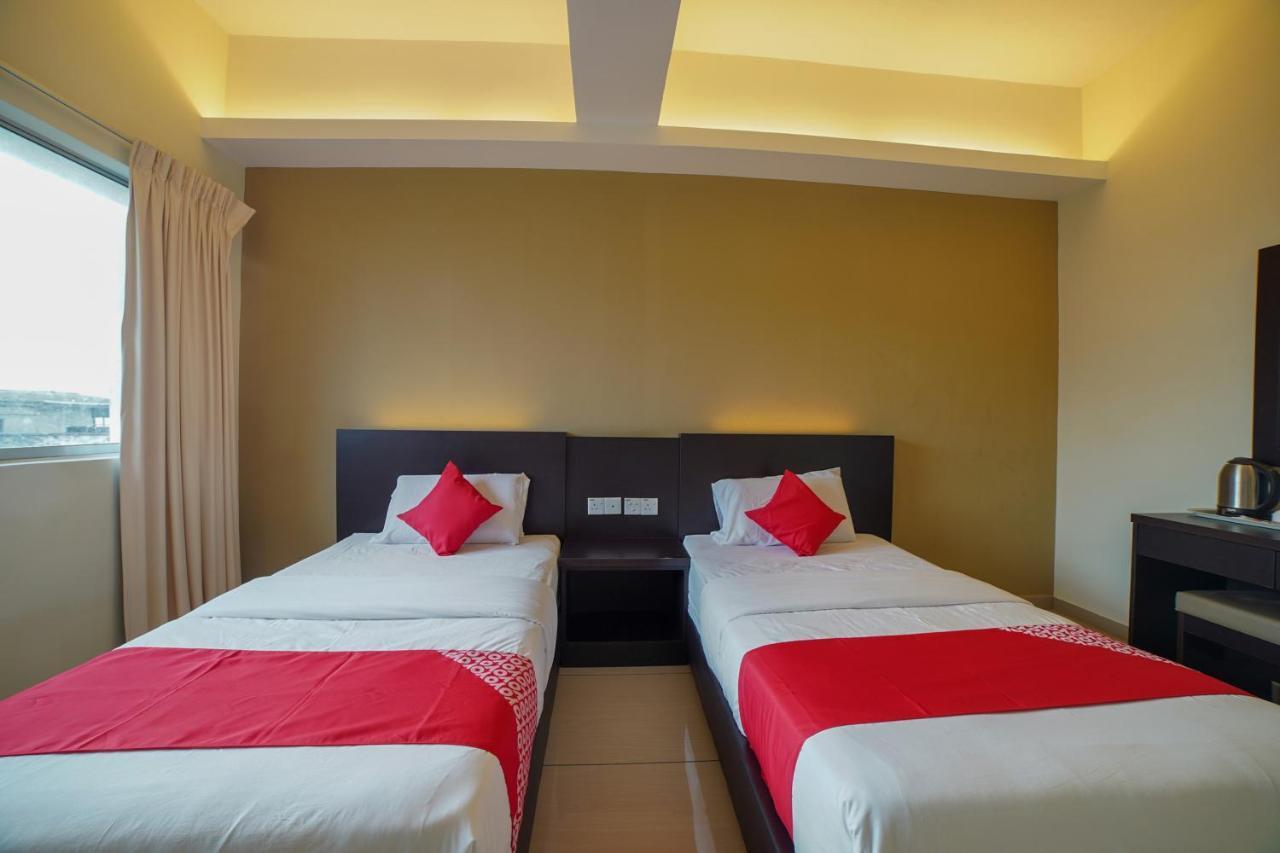 Oyo 89531 Villa Hotel Segamat Ngoại thất bức ảnh